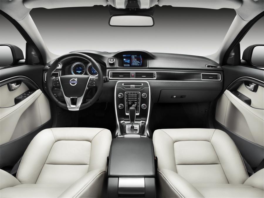  Volvo V70 D5 2009 года  (фото 4 из 12)
